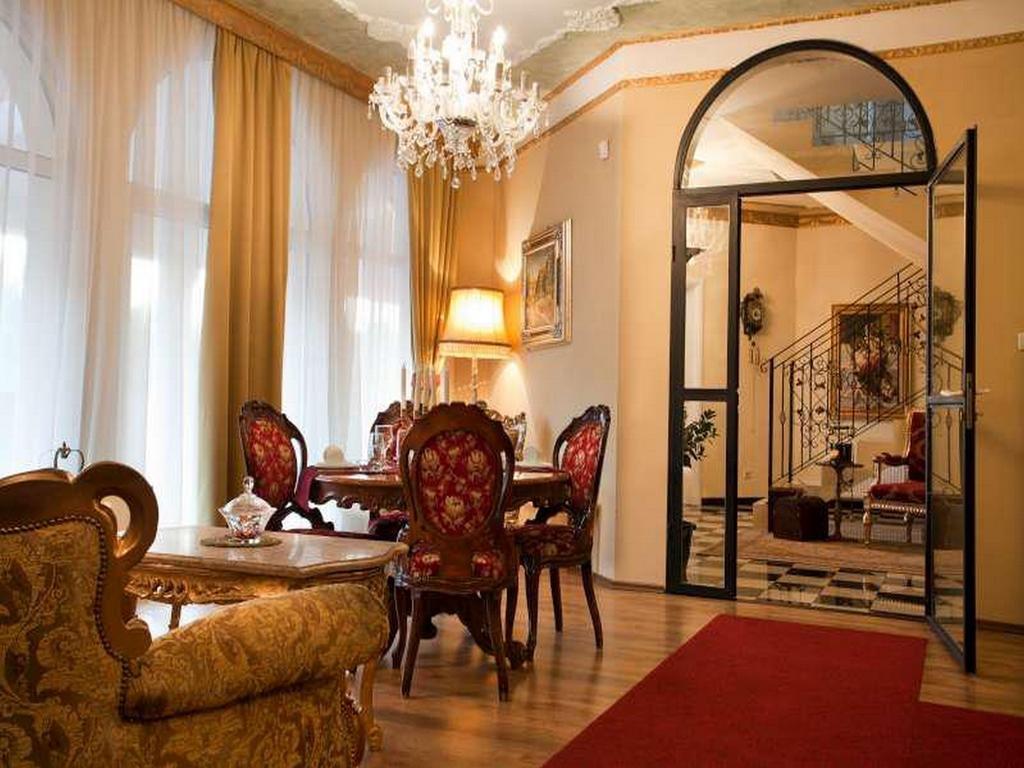 Vila Rococo เบลเกรด ภายนอก รูปภาพ