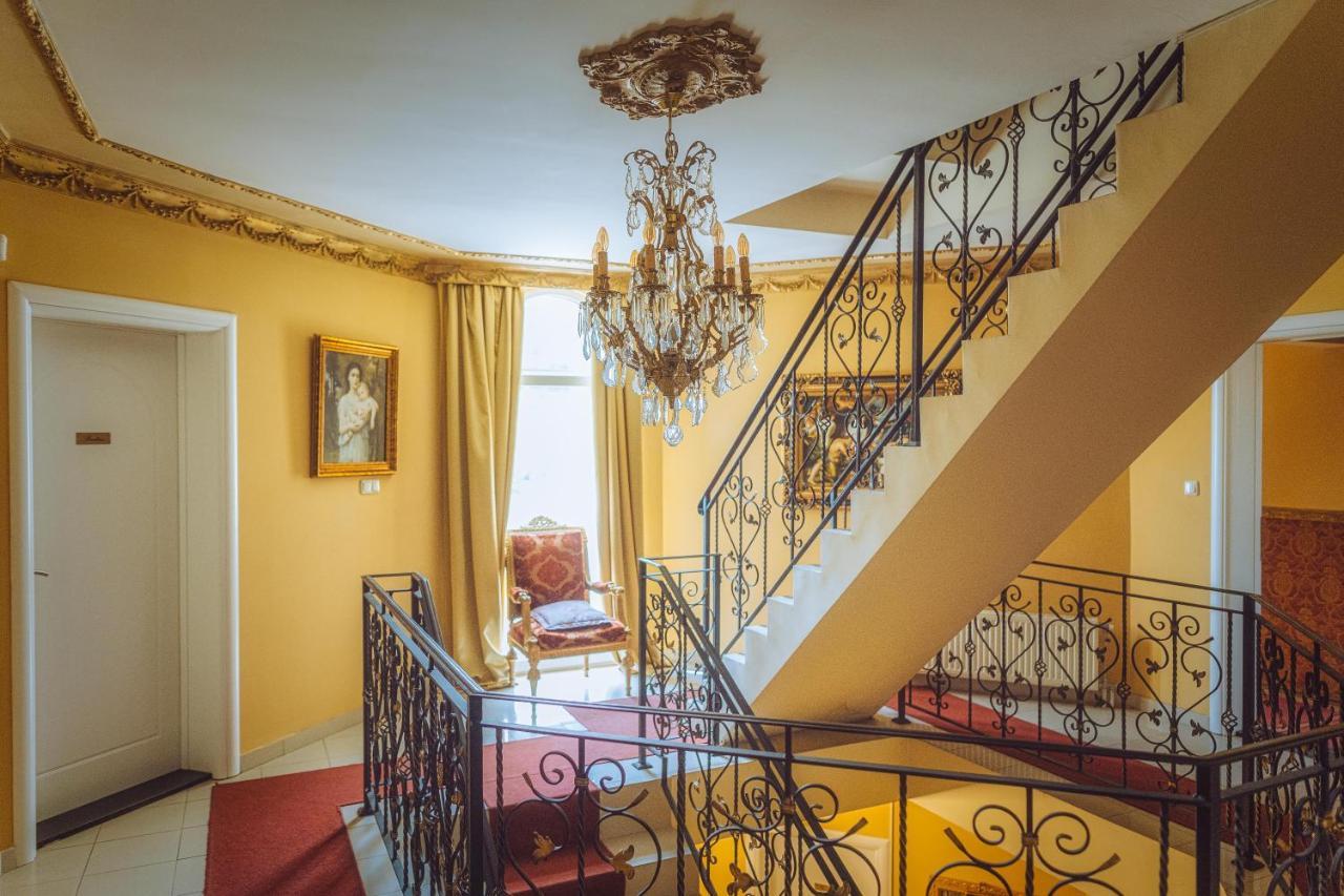 Vila Rococo เบลเกรด ภายนอก รูปภาพ