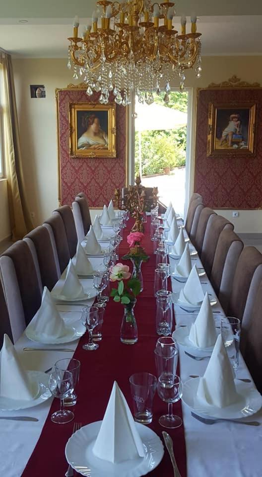 Vila Rococo เบลเกรด ภายนอก รูปภาพ